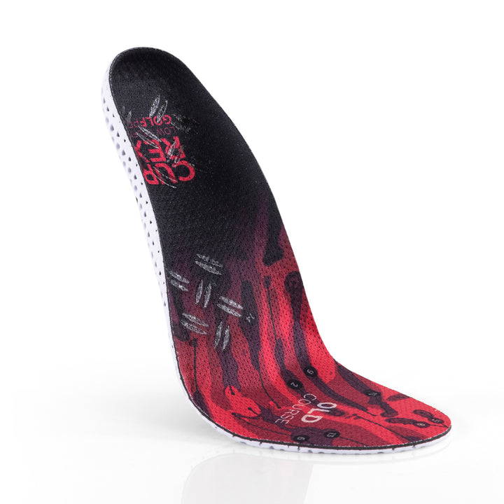 Vue supérieure flottante des semelles GOLFPRO low profile colorées en rouge avec base blanche et noire #1-choisir-son-profil_low