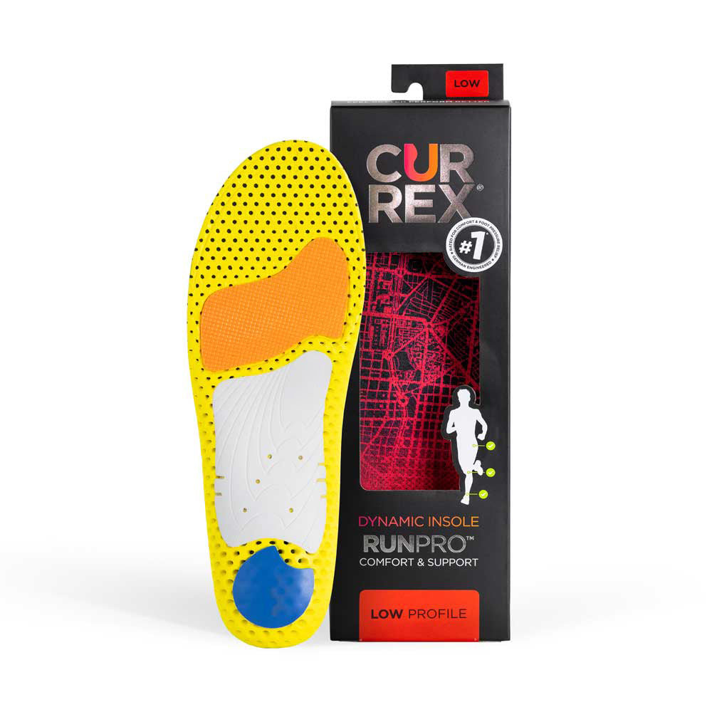 Semelle CURREX RUNPRO base jaune, orange, blanche et bleue près de la boîte noire avec semelle rouge à l'intérieur #1-choisir-son-profil_low